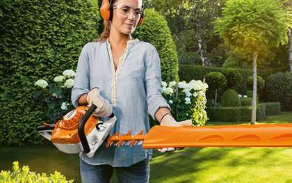 Hedge trimmers and cutters